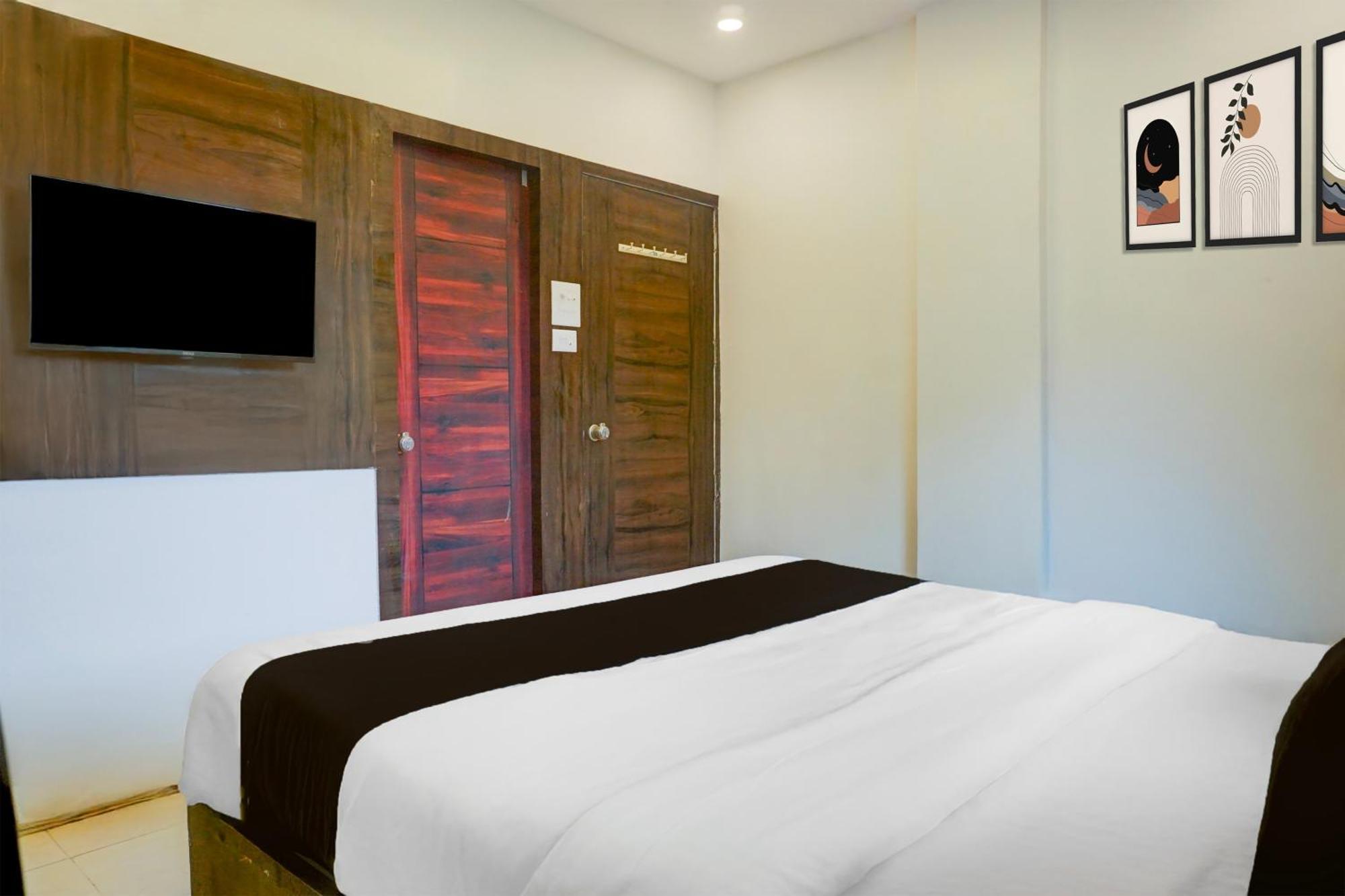 Super Hotel O Laxman Nagar Baner Pune Exteriör bild