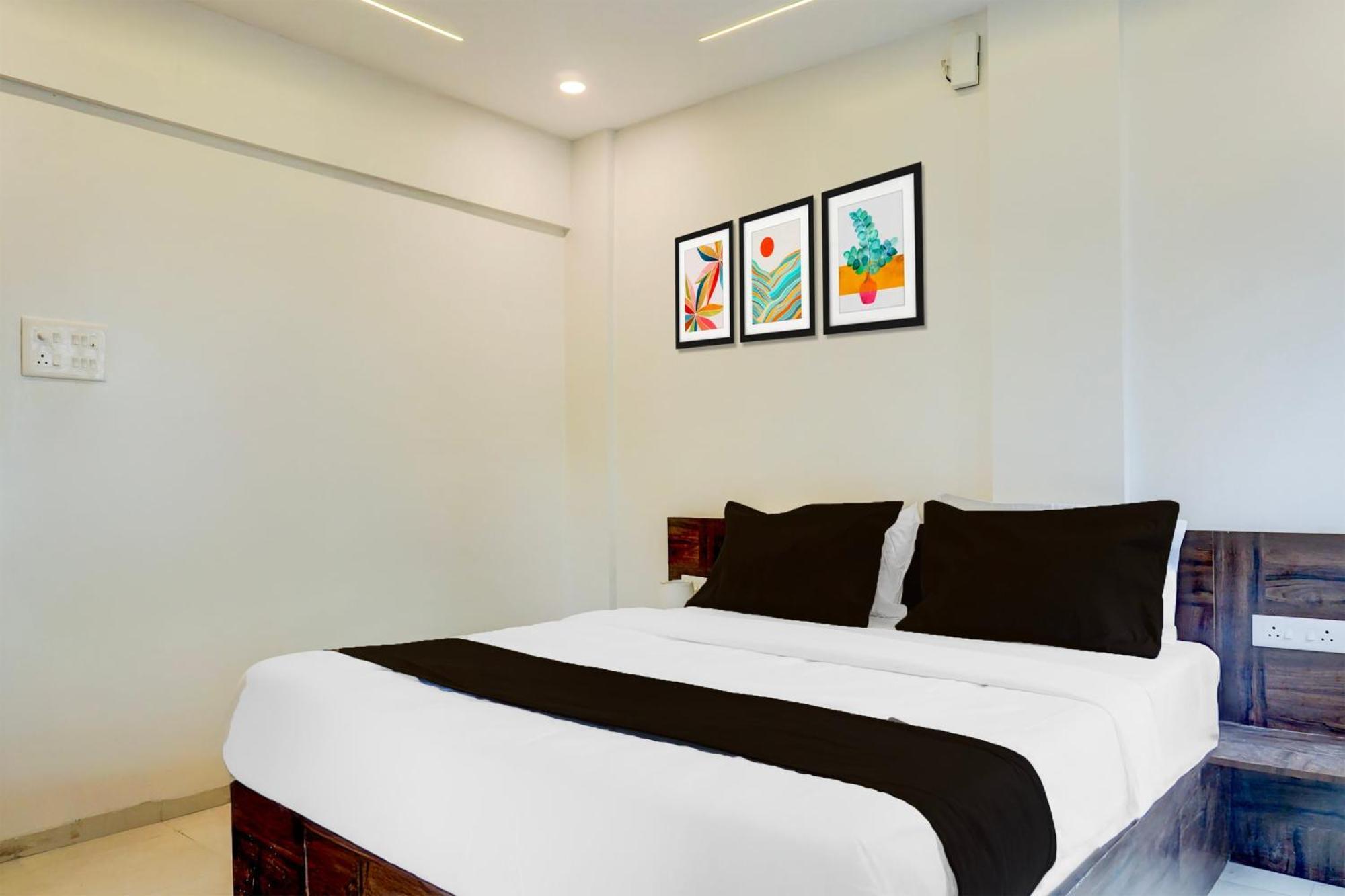 Super Hotel O Laxman Nagar Baner Pune Exteriör bild